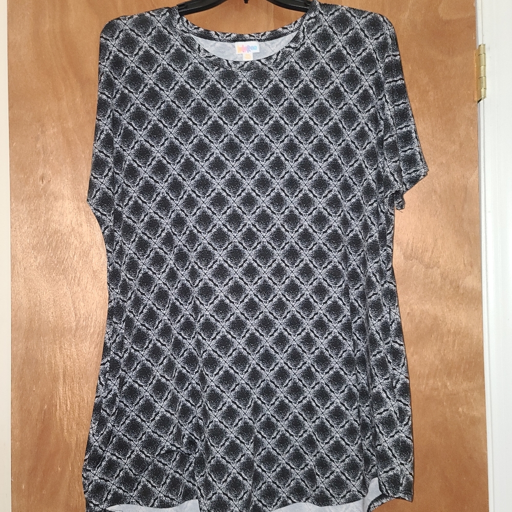 Lularoe shirt
